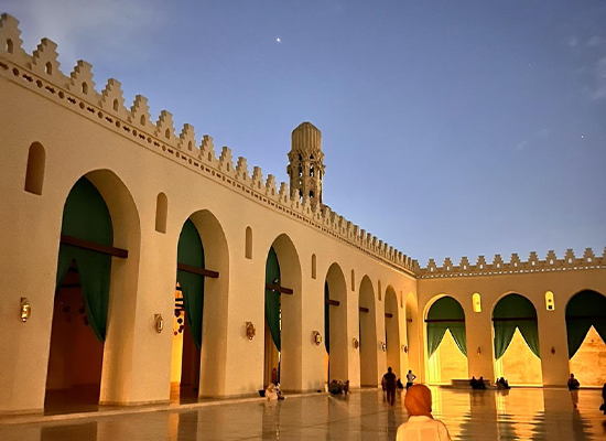 Affordable Egypt tour package featuring pyramids and classic sights