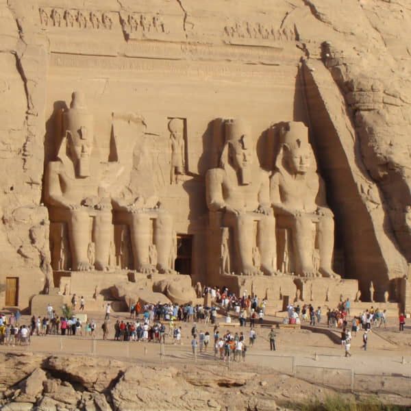 Private classic Egypt tour itinerary with pyramids and temples